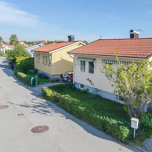 https://southern-stockholm-romantic-house.find-stockholm-hotels.com